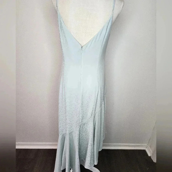 WAYF Clayton Asymmetrical Slip Dress Light Blue size M NWT - Picture 4 of 13